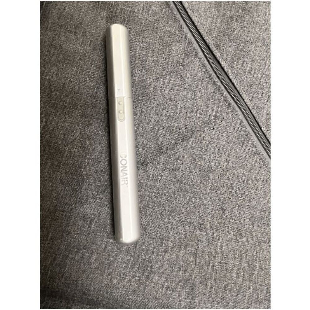 Conair Dual Blade Electric Eyebrow Razor for Women Battery-Operated Facial Hair